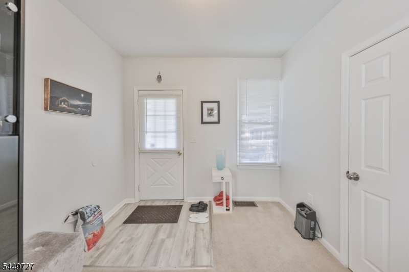 389 Grant St Property Photo 7