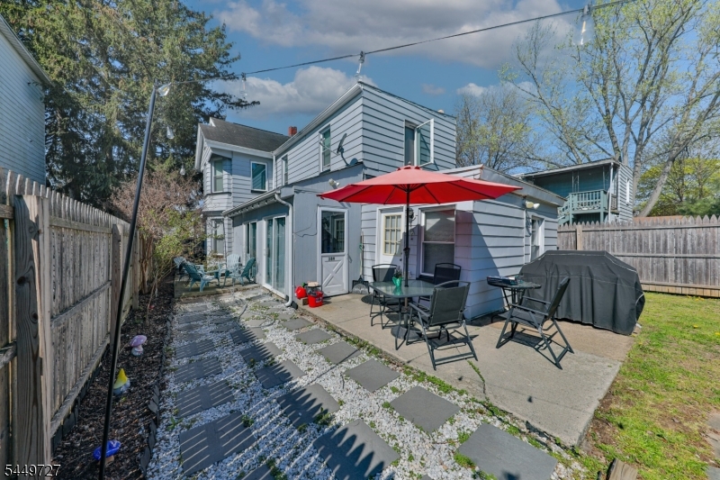 389 Grant St Property Photo 43