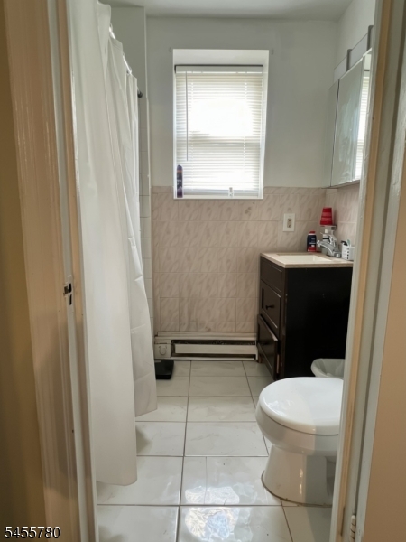 19 Lyons Ave 203 Property Photo 8