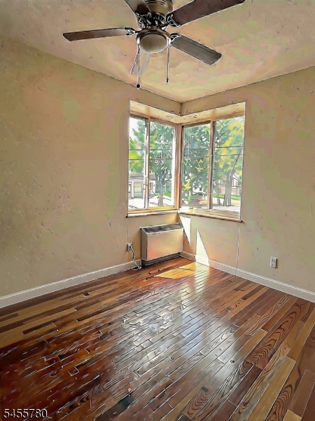 19 Lyons Ave 203 Property Photo 11