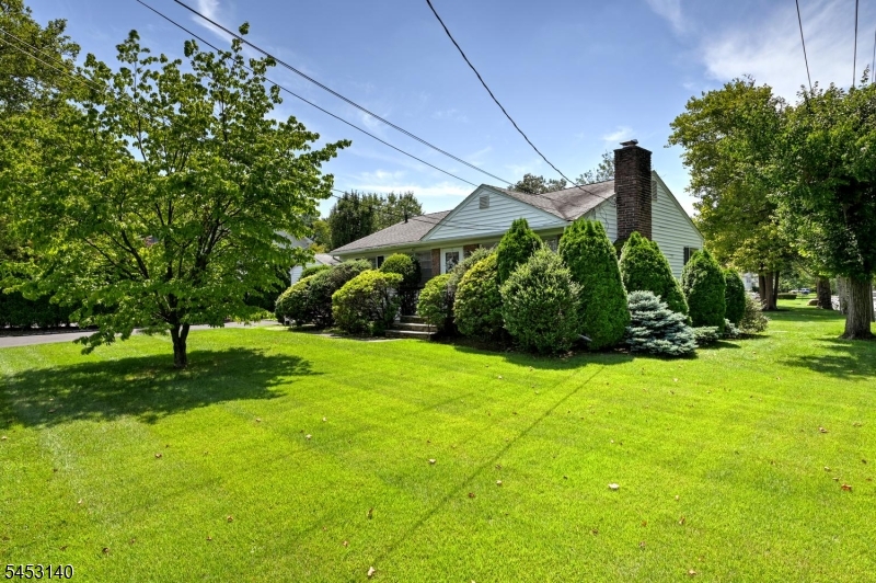 271 Summit Rd Property Photo 6