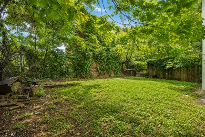 270 Hamilton Ave Property Photo 7