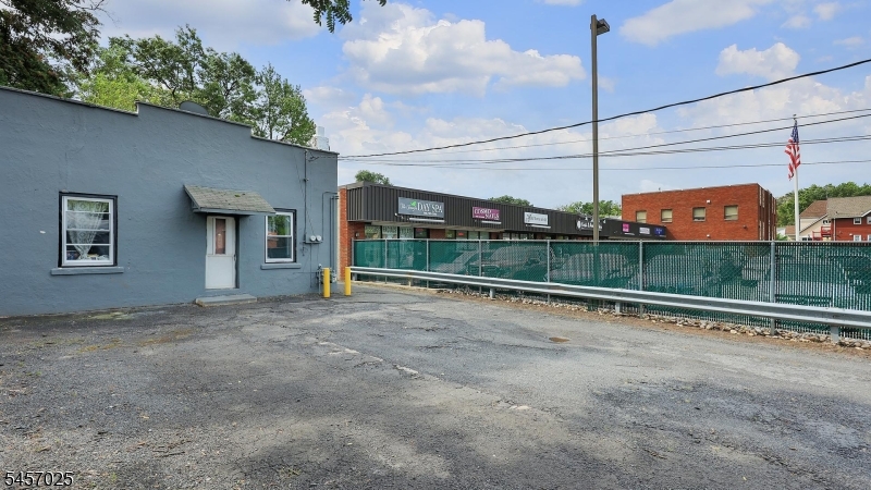 346 South Ave Property Photo 27
