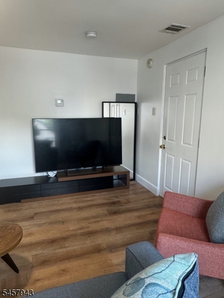 40 Jay St 3 Property Photo 6