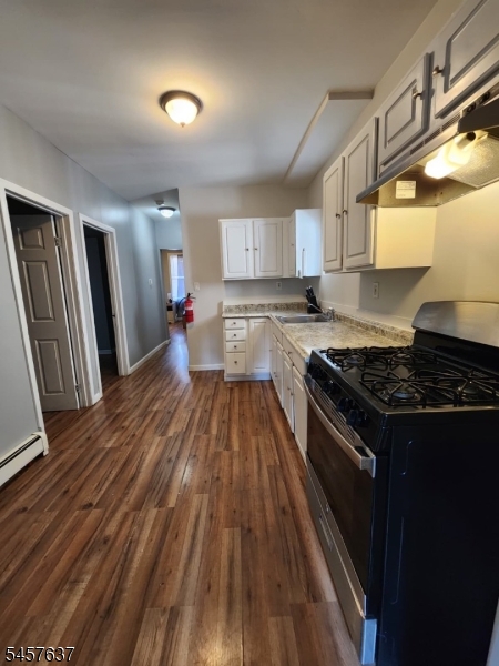 230 Pine St Property Photo 6