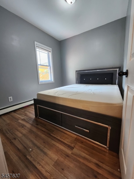 230 Pine St Property Photo 8
