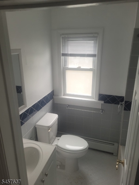 230 Pine St Property Photo 9