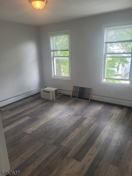 230 Pine St Property Photo 12