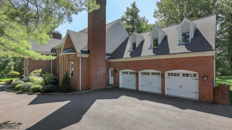 12 Hill Hollow Rd Property Photo 3