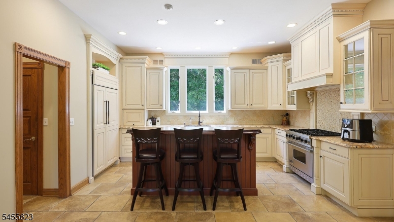 12 Hill Hollow Rd Property Photo 13
