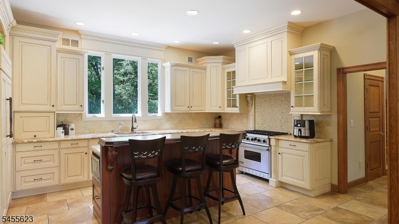 12 Hill Hollow Rd Property Photo 14
