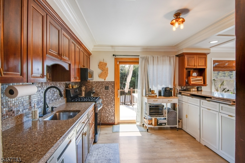 42 Randolph St Property Photo 15