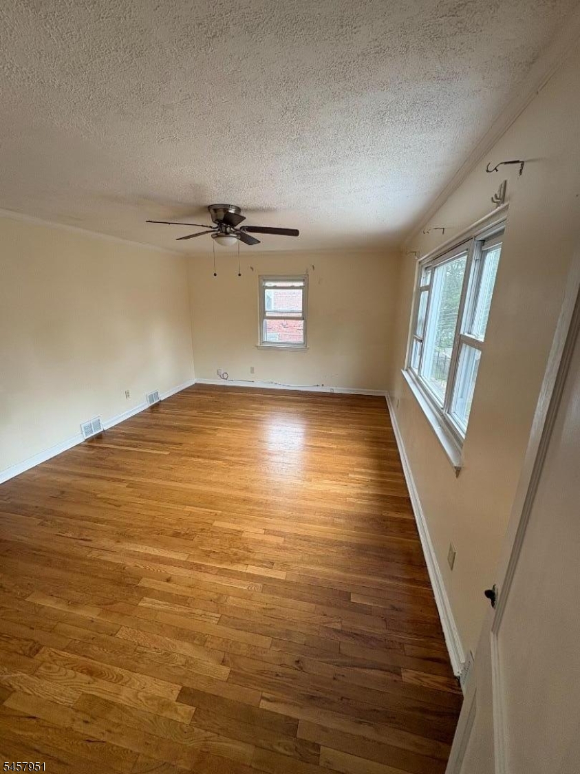 138 Midland Pl Property Photo 3