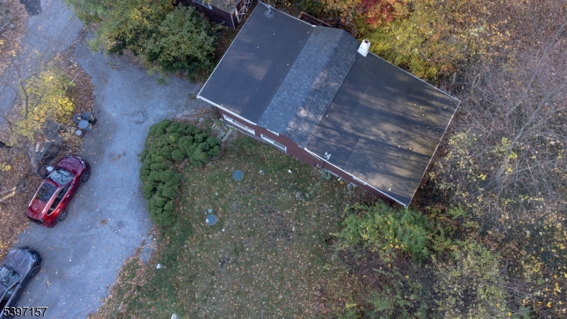 18 Decker Pond Rd Property Photo 5