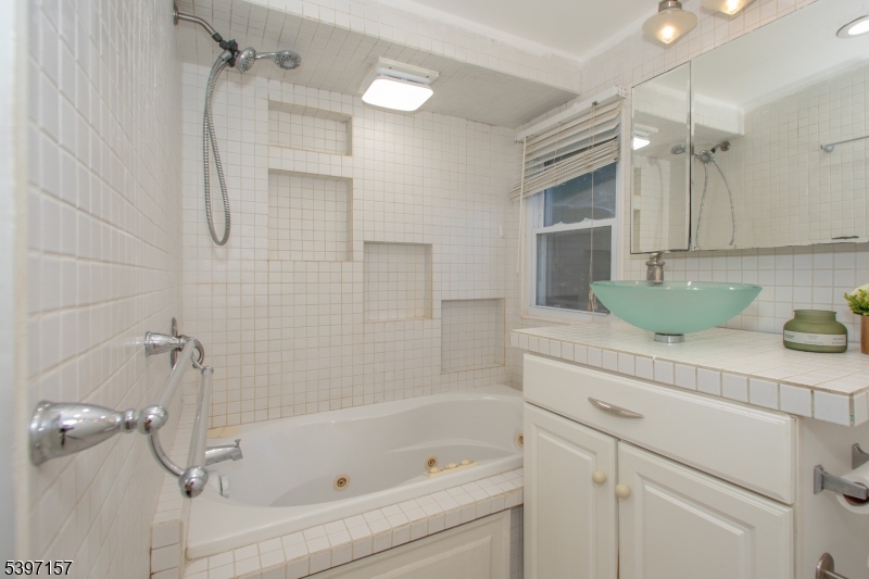 18 Decker Pond Rd Property Photo 20