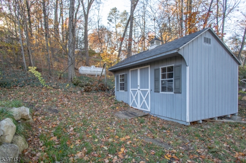 18 Decker Pond Rd Property Photo 33