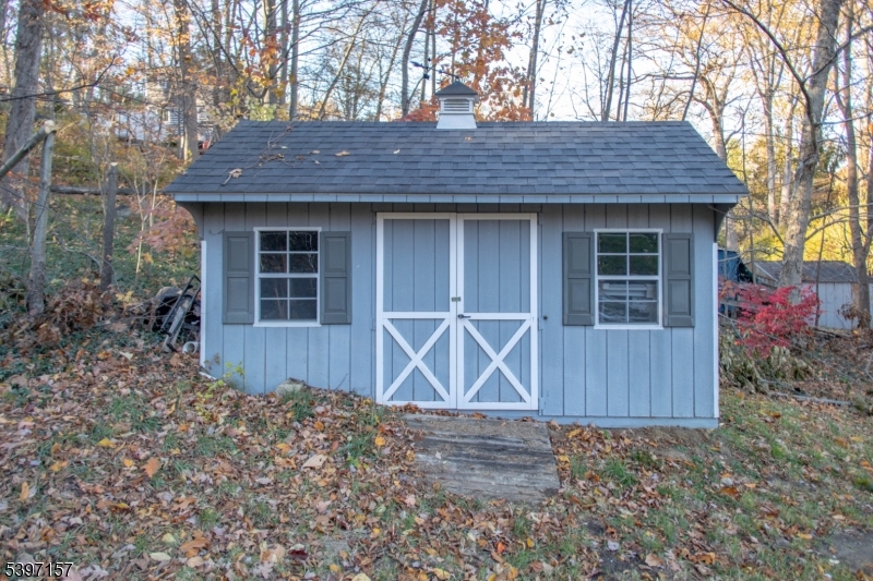 18 Decker Pond Rd Property Photo 34