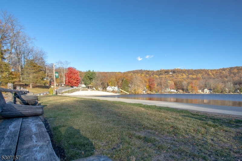 18 Decker Pond Rd Property Photo 37