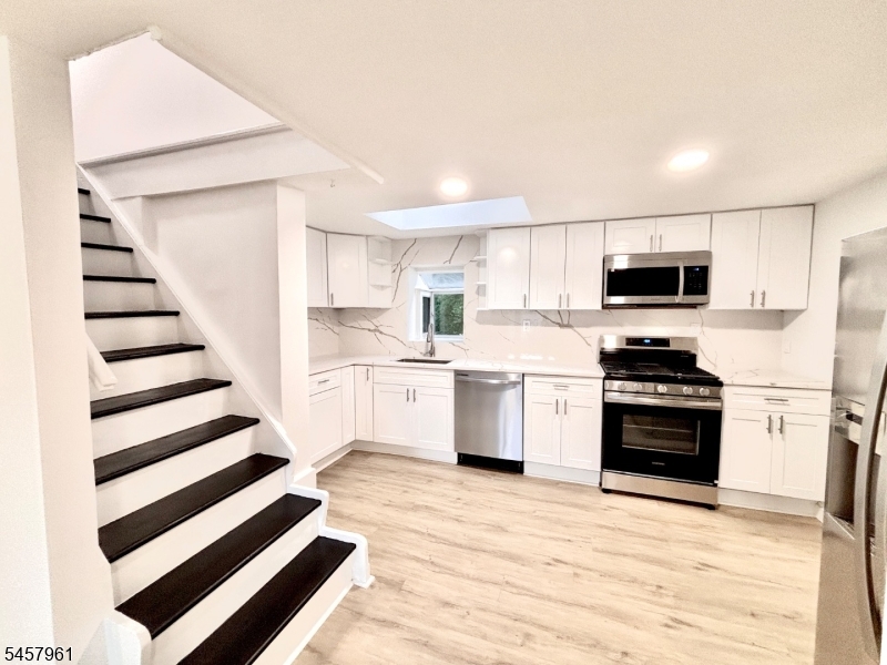 20 Garbarino Ave Property Photo 6