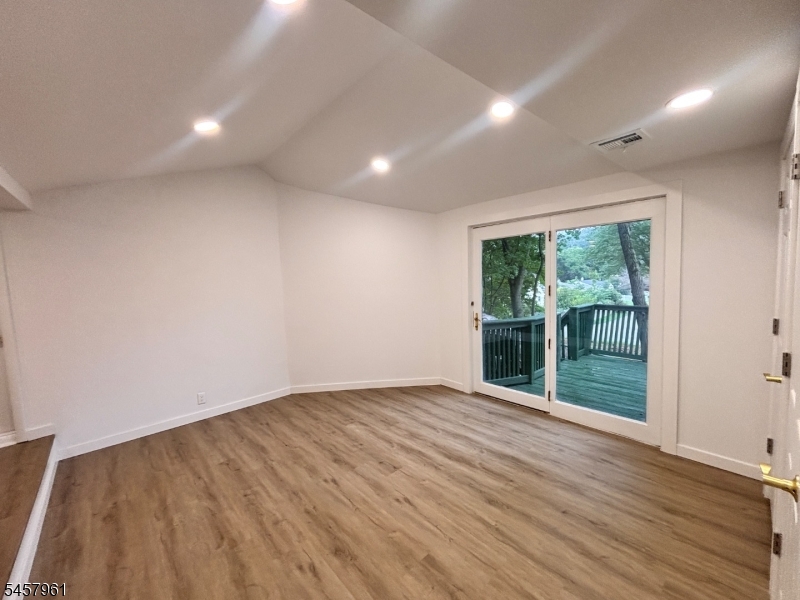 20 Garbarino Ave Property Photo 15