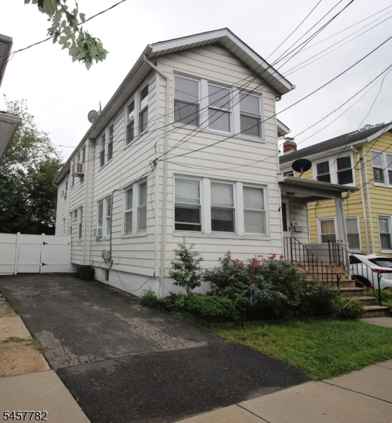 10 Rose Ter Property Photo 1