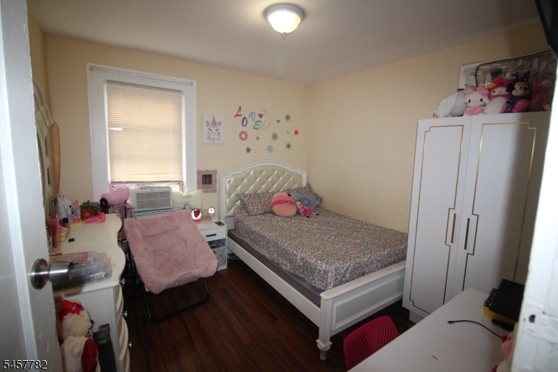 10 Rose Ter Property Photo 8