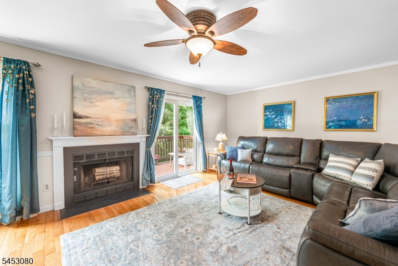 54 Woodledge Ct Property Photo 6