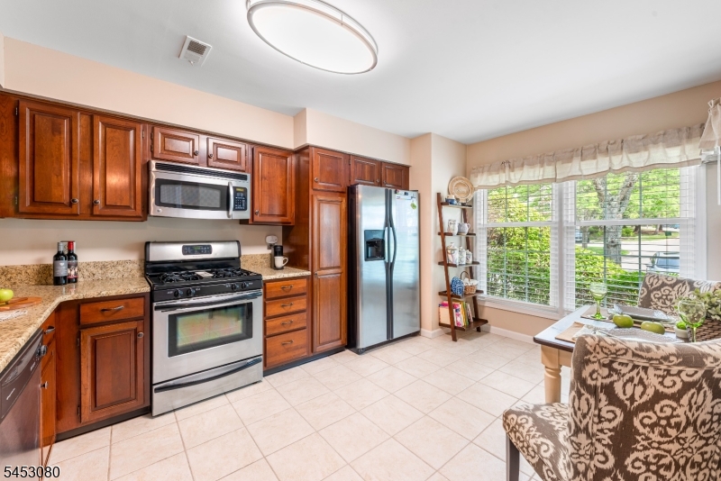 54 Woodledge Ct Property Photo 13