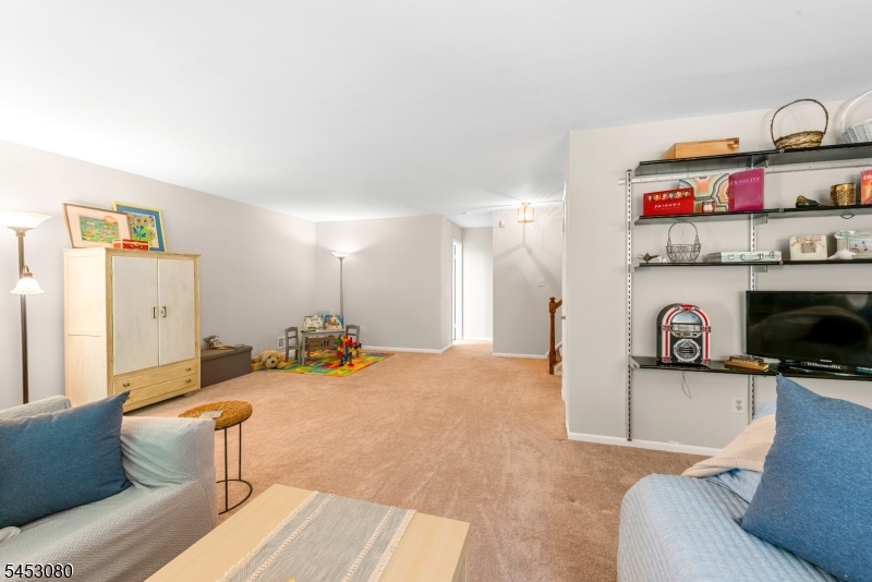 54 Woodledge Ct Property Photo 15