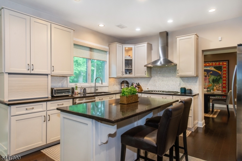 7 Gordon Place Property Photo 14