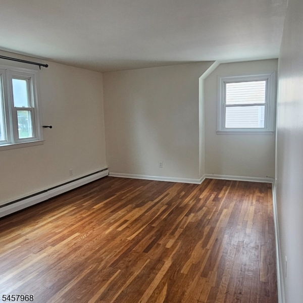 19 Knoble Pl 2nd Floor Property Photo 4