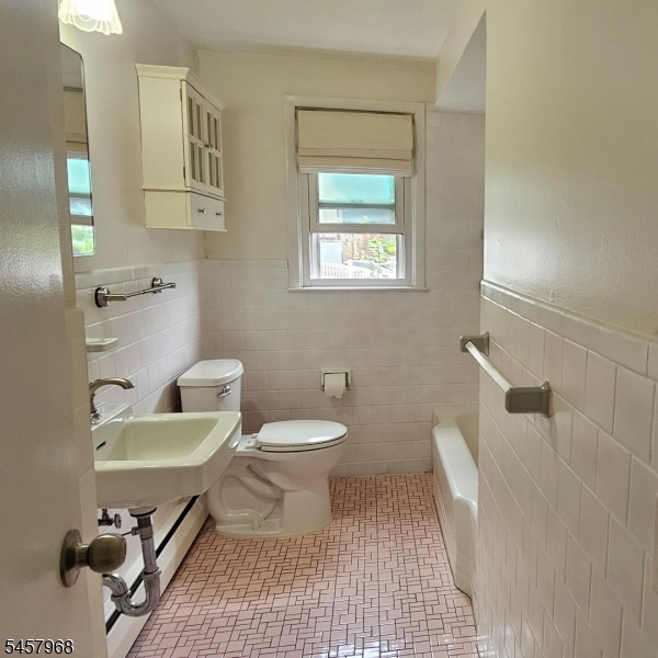 19 Knoble Pl 2nd Floor Property Photo 8