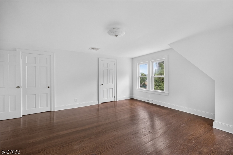 1208 Pompton Ave Property Photo 13