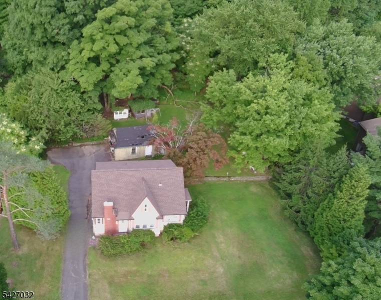 1208 Pompton Ave Property Photo 21
