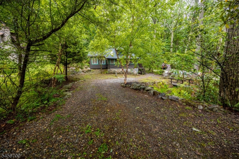 8 Mountainside Dr Property Photo 1