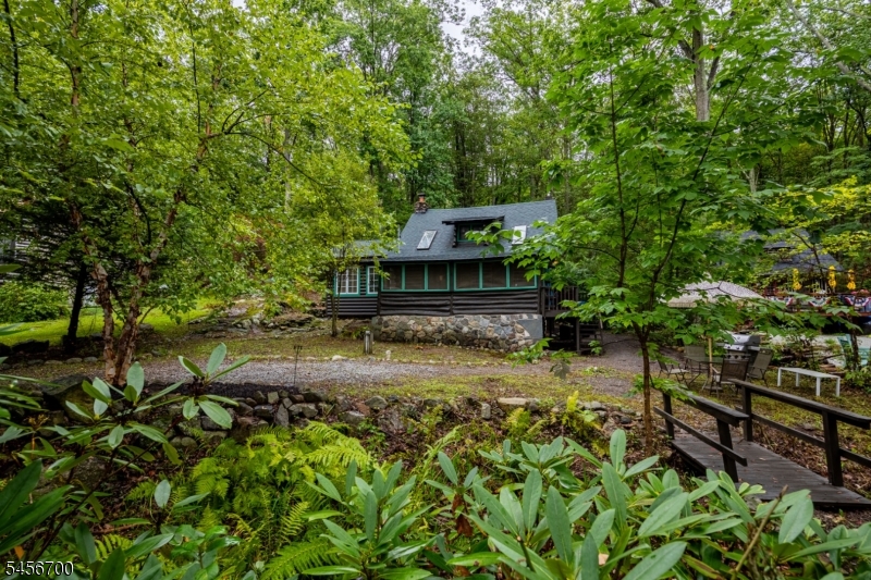 8 Mountainside Dr Property Photo 2