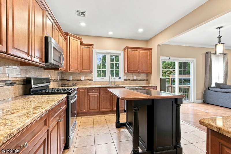 18 Kendall Rd Property Photo 9