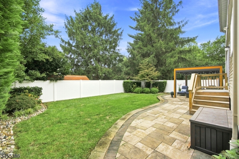 18 Kendall Rd Property Photo 21