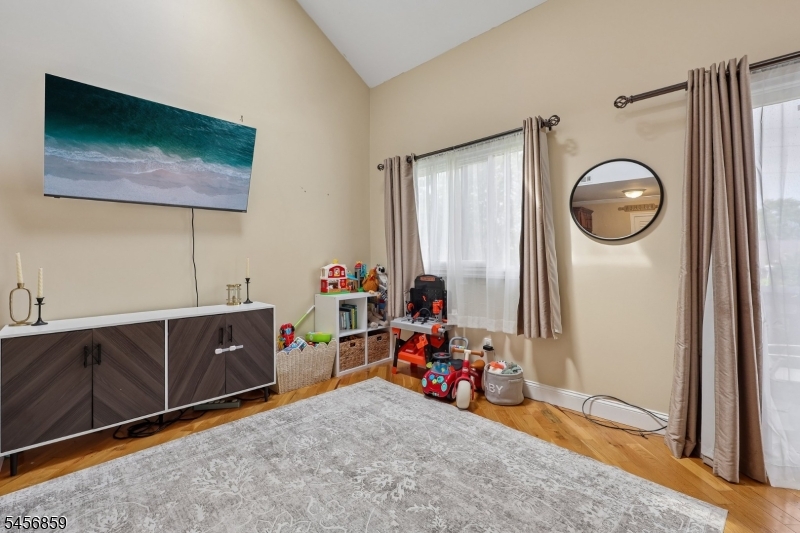 1 Beaver Creek Dr 4 Property Photo 8