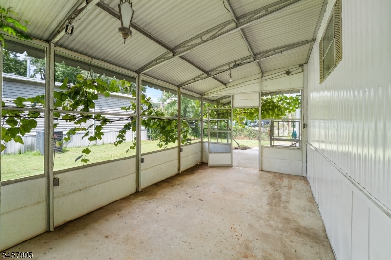 3 Carol Property Photo 3