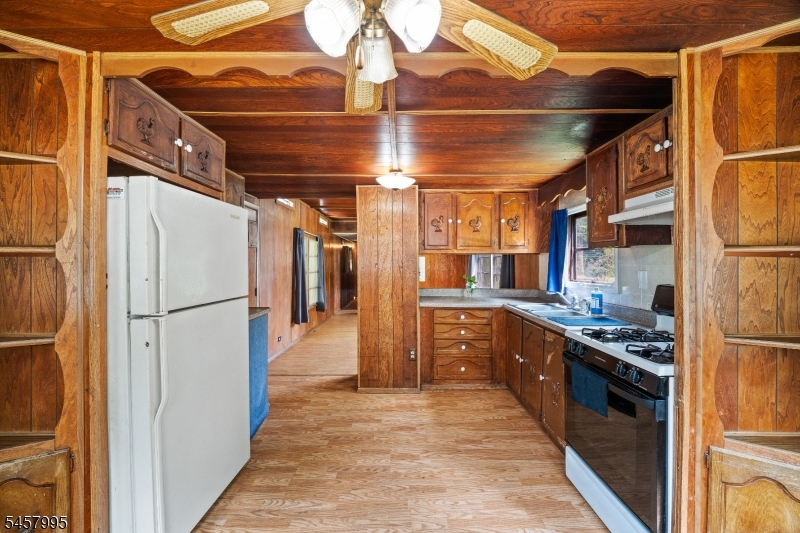 3 Carol Property Photo 6