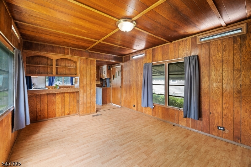 3 Carol Property Photo 8