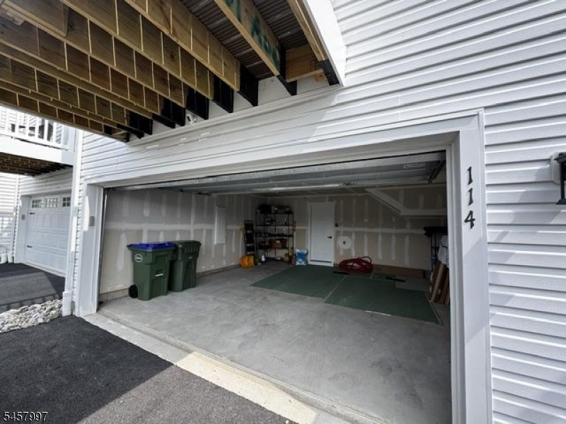 114 Bergen St Property Photo 22