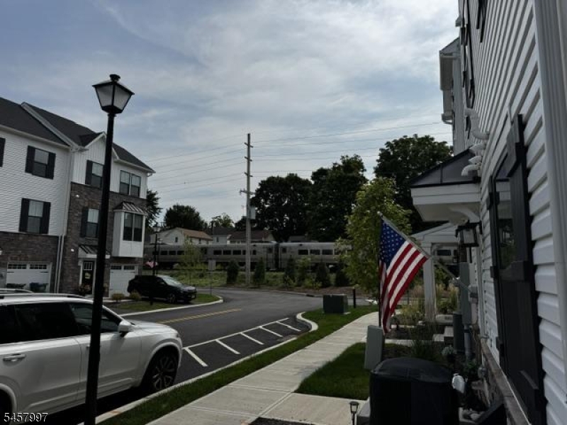 114 Bergen St Property Photo 23