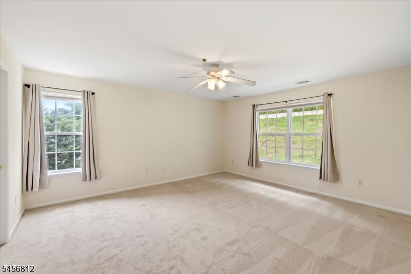 1233 King Ct Property Photo 13