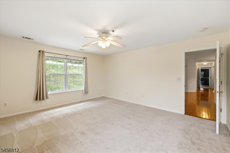 1233 King Ct Property Photo 14