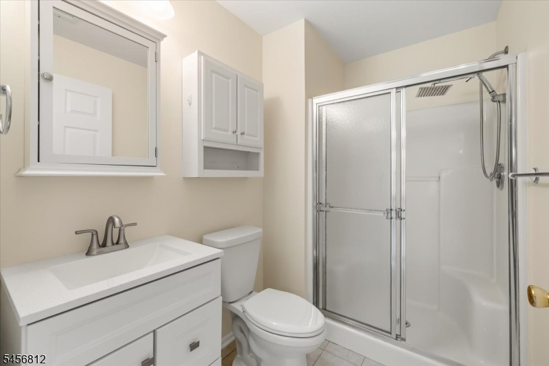 1233 King Ct Property Photo 16