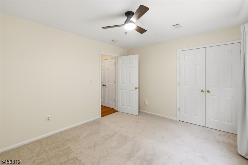 1233 King Ct Property Photo 19