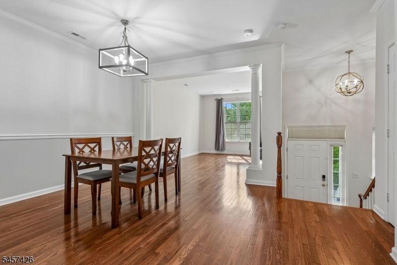19 Jackson Ave Property Photo 3