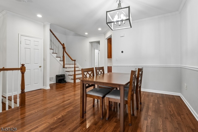 19 Jackson Ave Property Photo 4